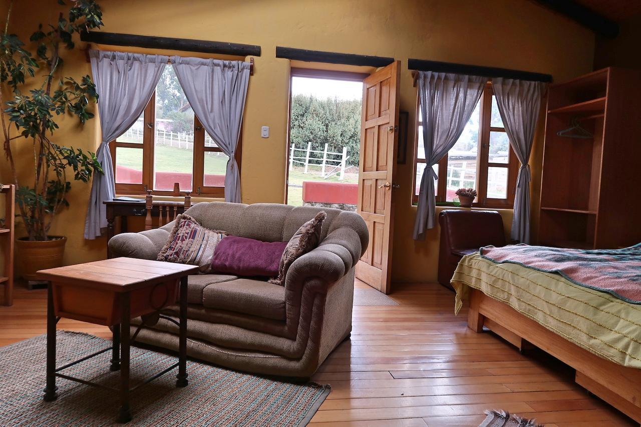 חוארז The Lazy Dog Inn A Mountain Lodge מראה חיצוני תמונה