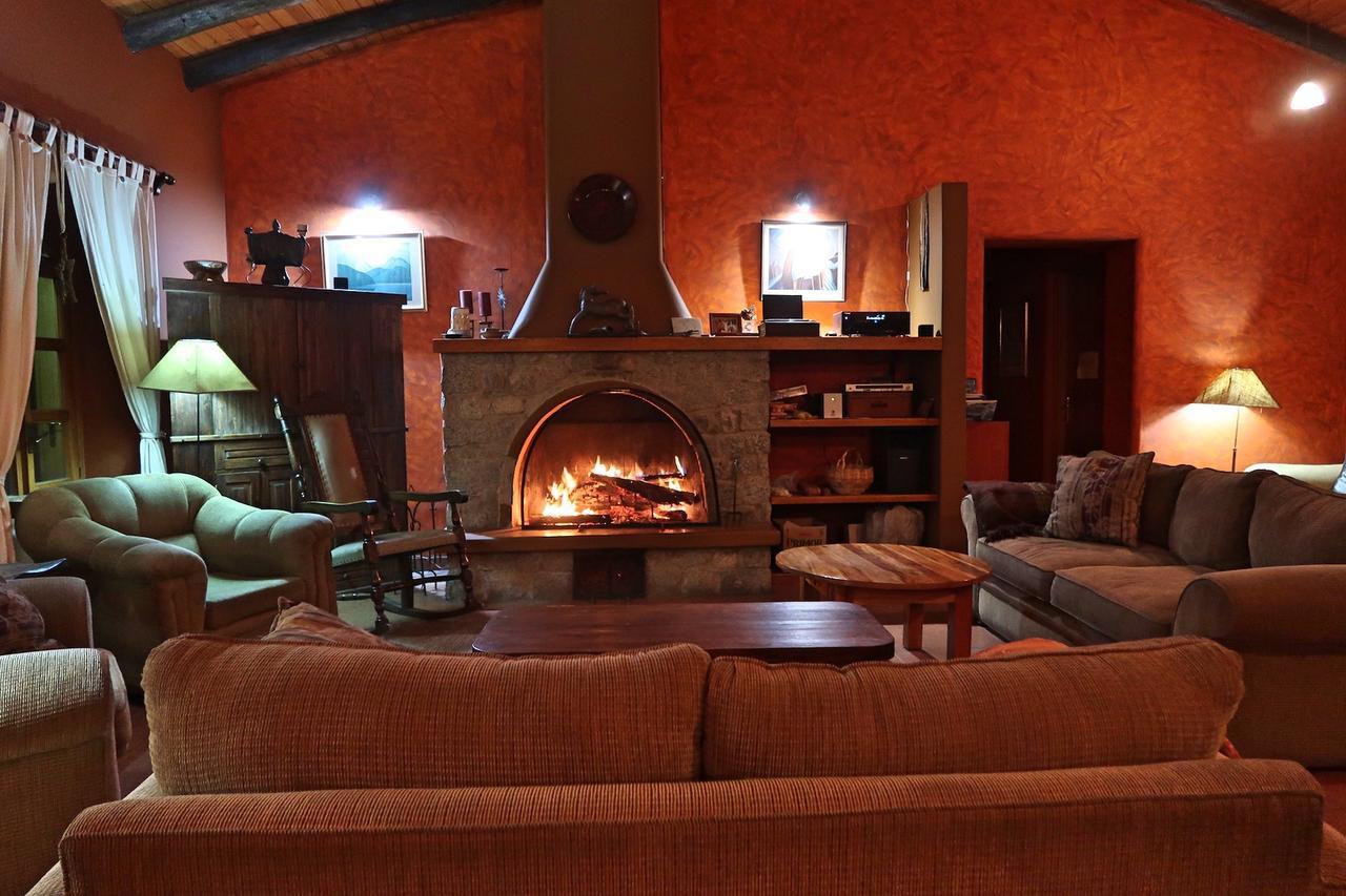 חוארז The Lazy Dog Inn A Mountain Lodge מראה חיצוני תמונה